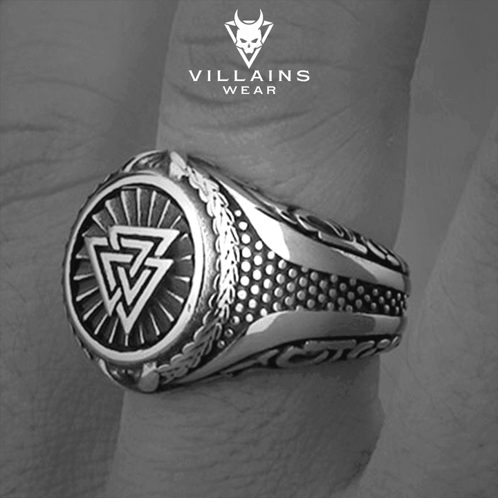 Rune of Valor Titanium Steel Men's Ring - VillainsWear